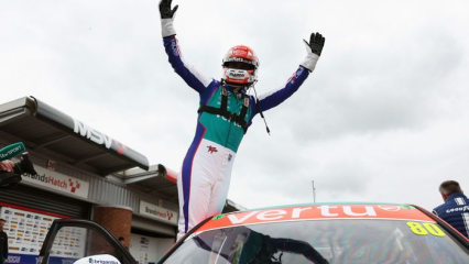 BTCC Brands Hatch: Ingram одержал первую победу в 2026 году в третьей гонке.