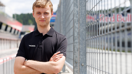 Льюис Гилберт завершит сезон BTCC за команду WSR