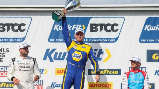 Как сенсационно Саттон приблизился к титулу BTCC