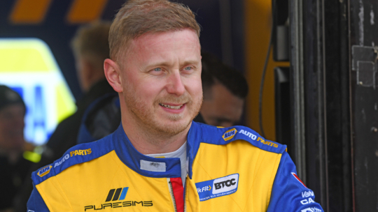 Эш Саттон продлил контракт на пять лет и останется в BTCC